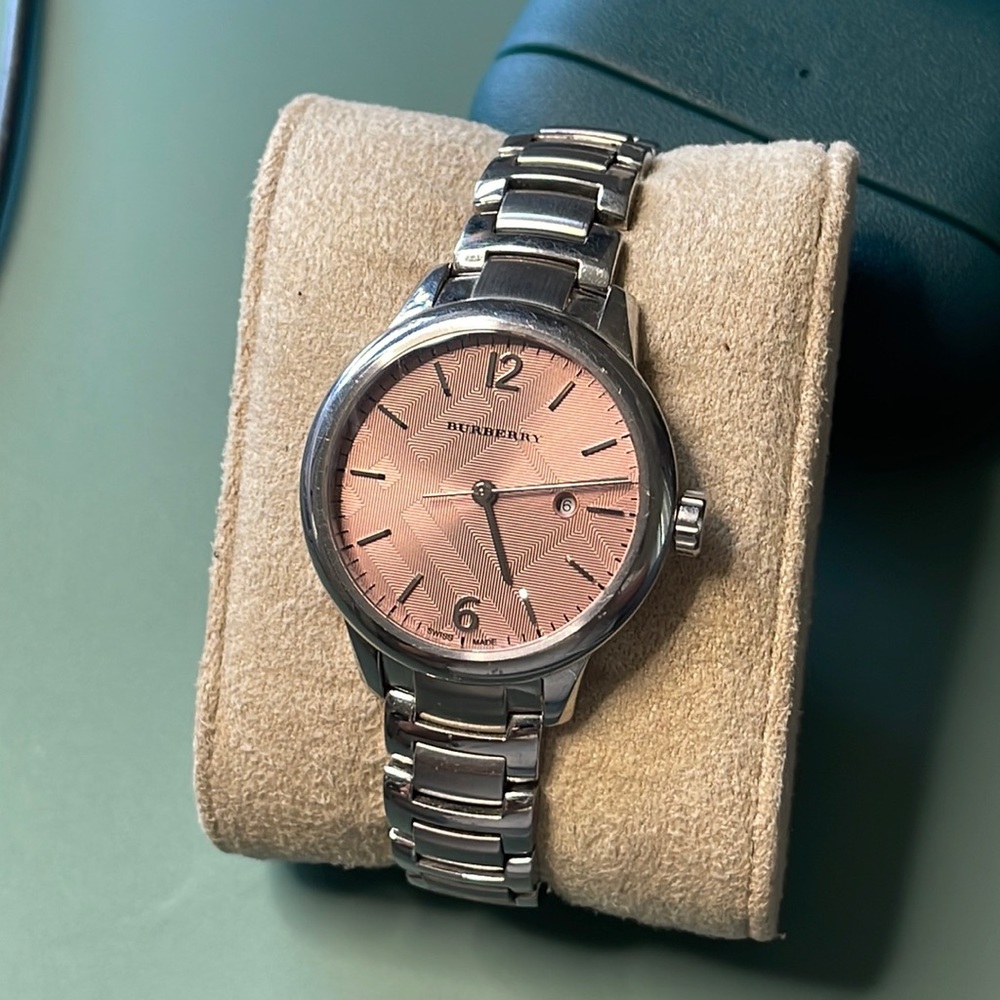 Women’s Burberry Watch pink dial